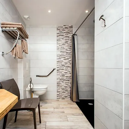 Otel The Originals Boutique, De La Baie De Morlaix 3*