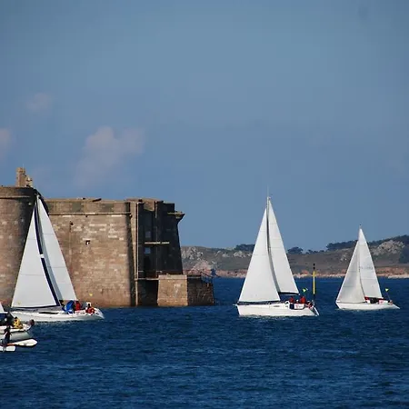 Otel The Originals Boutique, De La Baie De Morlaix